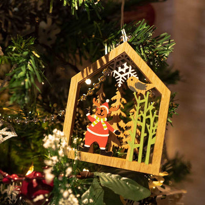 Wooden Christmas Scene Hanger