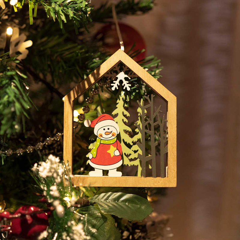 Wooden Christmas Scene Hanger